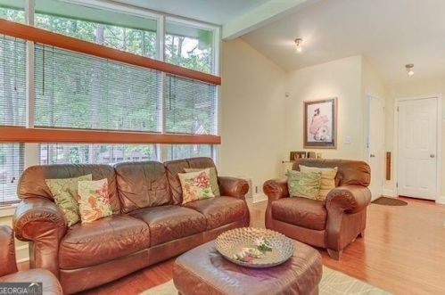 2268 Connally Ct, Atlanta GA  30344-1043 exterior