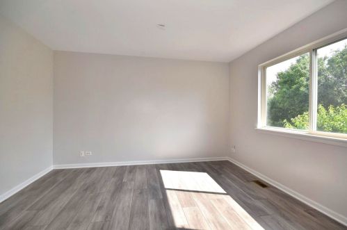 364 Messenger Cir, North Aurora IL  60542-1805 exterior