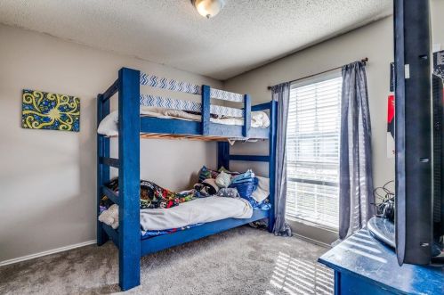 6881 Moss Ln, Fort Worth TX  76182-7039 exterior