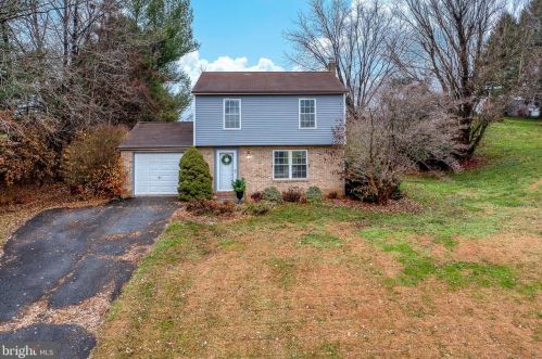 116 Tracy Berg Rd, Lancaster PA  17603-9417 exterior