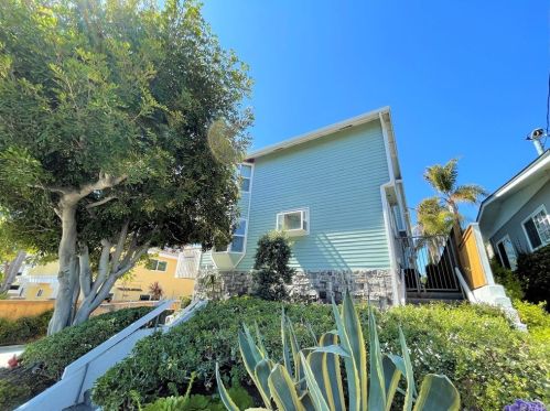 178 Walnut Ave, Carlsbad, CA 92008-3193