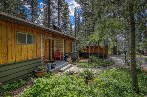 10191 Donner Trail Rd, Truckee CA  96161-4937 exterior