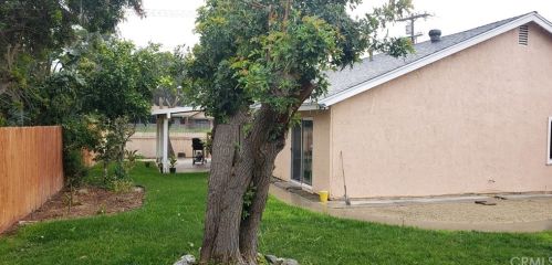 4877 Saturn Cir, Riverside, CA 92503-2367