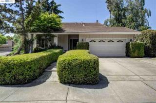 1092 Harvest Cir, Pleasanton, CA 94566-6458