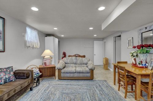 7035 Euclid Dr, Englewood CO 80111-4669 exterior