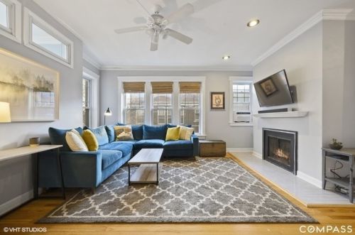 3648 Pine Grove Ave, Chicago, IL 60613-4564