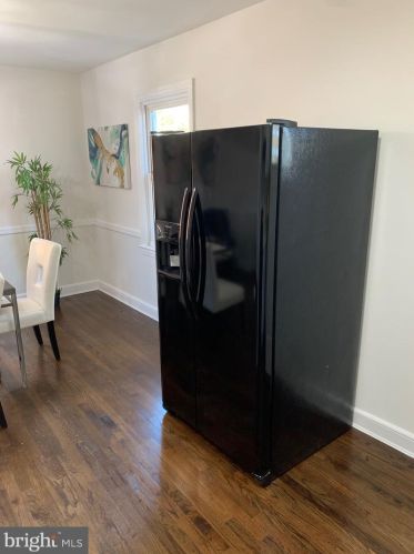 9407 Colesville Rd, Silver Spring MD 20901-4819 exterior