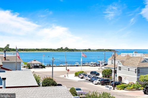 28 8th St, Barnegat Light, NJ 08006-1446