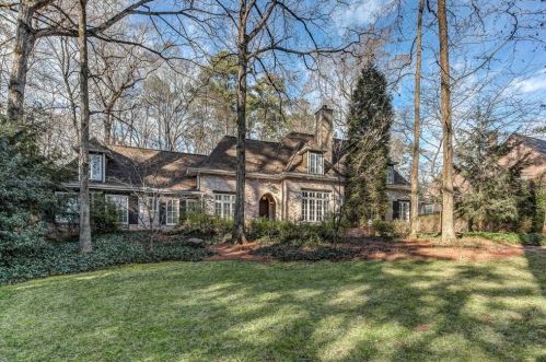 365 King Rd, Atlanta, GA 30342-4007