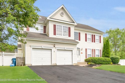 9 Chiswick Dr, Jackson Twp, NJ 08527-1259