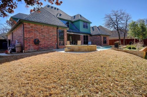 7909 Country Oak Dr, Fort Worth TX  76182-8944 exterior