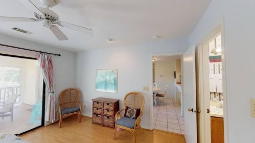 6 Ocean Park Ct, Isle Of Palms SC  29451-2244 exterior