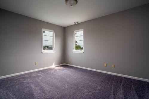 630 Merganser Dr, Hobart IN 46342-9487 exterior