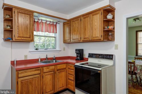 126 Homestead Ave, Haddonfield NJ 08033-2732 exterior