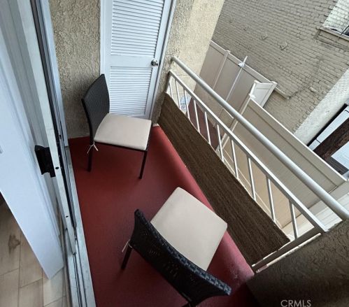 108 Maple St, Glendale CA  91205-0021 exterior