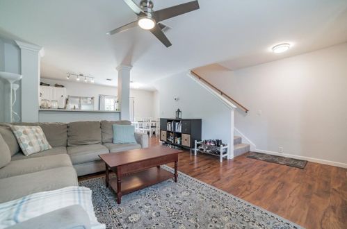 2132 Coats Cir, Austin TX  78748-3412 exterior
