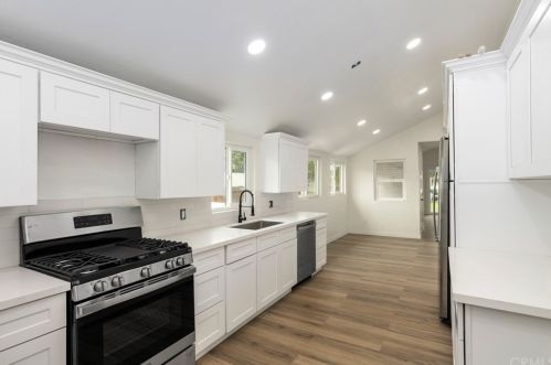 1218 Maple St, Santa Ana CA  92707-1304 exterior