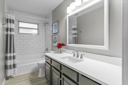 5229 Turtle Cv Rd, Garland TX 75044-4931 exterior