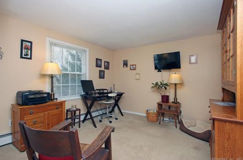 207 Timber Ridge Rd, Middletown CT  06457-7525 exterior