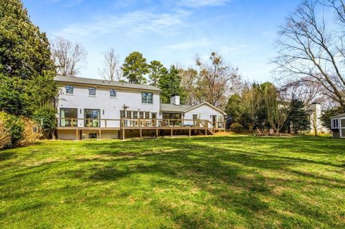 935 Landmark Dr, Atlanta GA  30342-2405 exterior