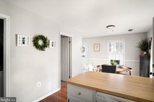 23 Berkeley Ct, Charles Town WV  25414-4221 exterior