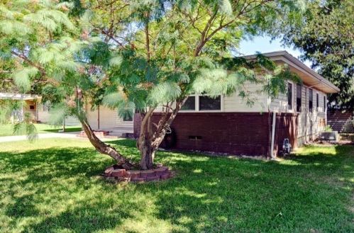 2704 Binyon Ave, Fort Worth TX  76133-1543 exterior