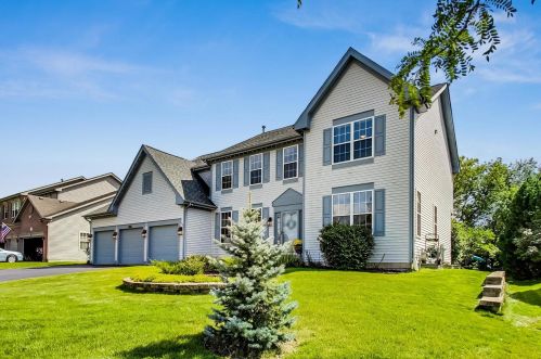 1741 Rolling Hills Dr, Bull Valley, IL 60014-2972