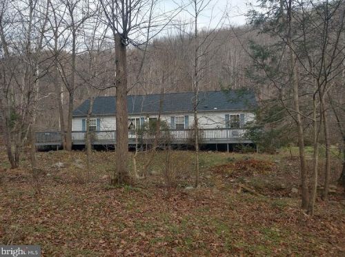 3334 Weakley Hollow Rd, Syria, VA 22743-4339