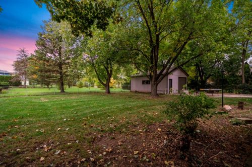 236 79th St, Willowbrook IL  60527-2402 exterior