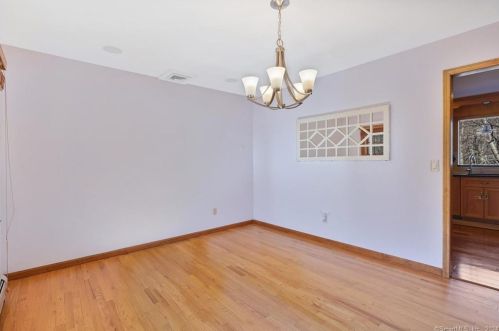 36 Laurel Dr, Upper Stepney CT  06468-1650 exterior