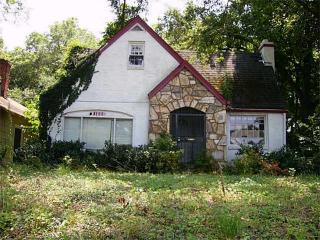 1020 Dill Ave, Atlanta, GA 30310-4109