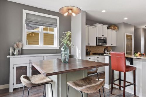 15918 Cobblestone Lake Pkwy, Saint Paul MN  55124-7851 exterior