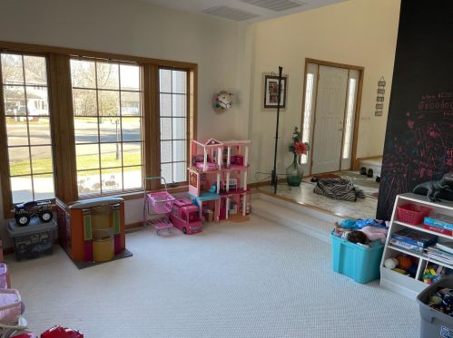 625 Meadow Dr, Hibbing, MN 55746-3866