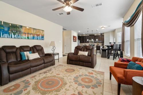10505 Turning Leaf Trl, Fort Worth TX  76131-3983 exterior