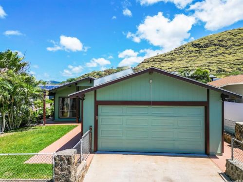 86208 Moeha St, Nanakuli, HI 96792-4406