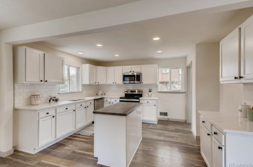 7943 Raritan St, Denver, CO 80221-3840