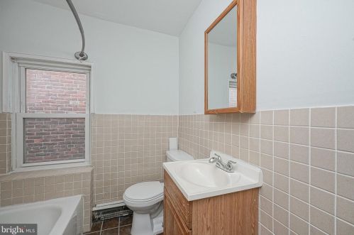 1716 5 St, Philadelphia PA 19148-1850 exterior