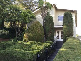 2116 Broadway, Burlingame, CA 94010-5622
