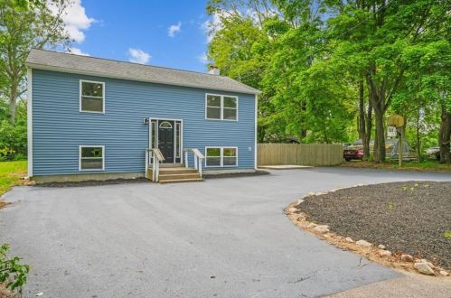 8 Clay St, Hopkinton RI  02804-1602 exterior