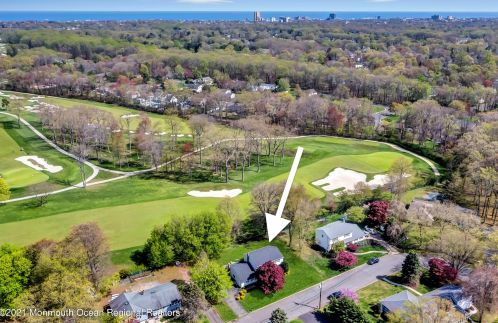 71 Dwight Dr, Tinton Falls, NJ 07712-3624