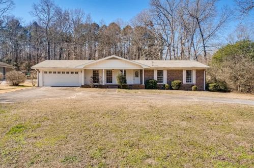 7173 Sinyard Rd, Lithia Springs, GA 30122-2519