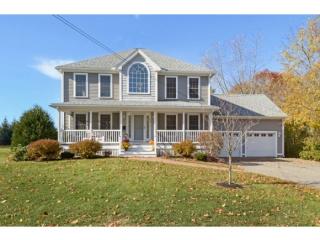 53 Rutland St, Dover, NH 03820-3945