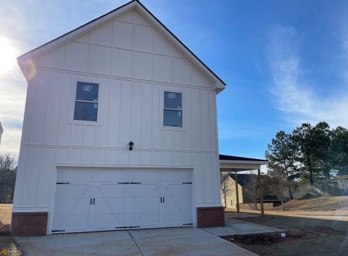 235 River Meadow Dr, Lagrange, GA 30241-6691
