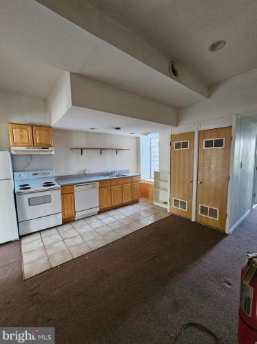 2045 Christian St, Philadelphia PA 19147-4216 exterior