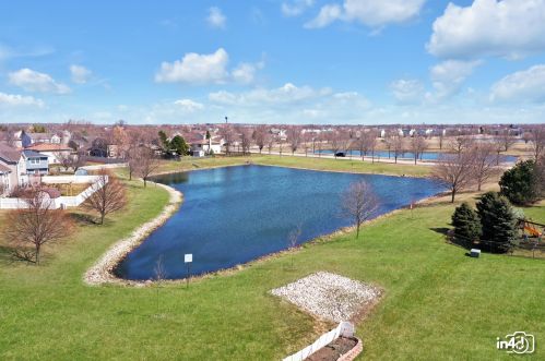1752 Trevino Cir, Lemont, IL 60490-6606