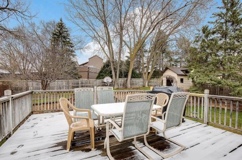 3925 Highland Dr, Saint Paul MN  55126-7015 exterior