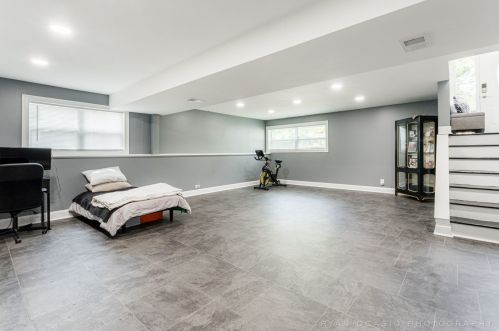 630 Londonberry Ln, Lemont IL  60440-1017 exterior