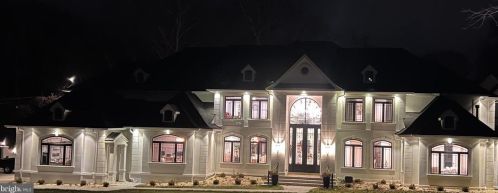 1125 Laurelwood Dr, Mc Lean, VA 22102-1518