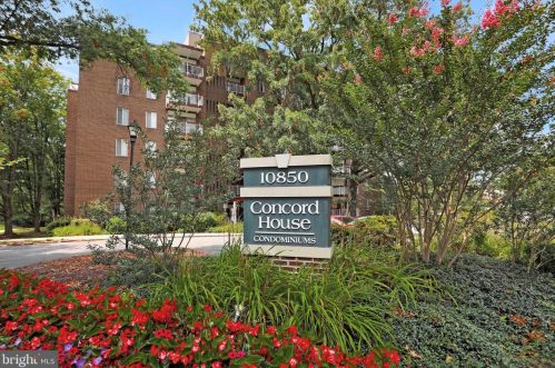 10850 Green Mountain Cir, Columbia, MD 21044-2365