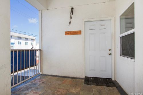 439 Mokauea St, Honolulu, HI 96819-3229